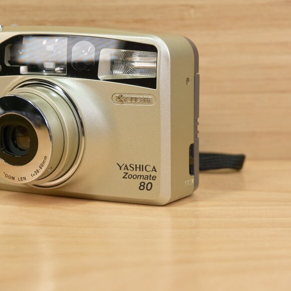 Vintage Yashica Zoomate 80 35 mm Point‑and‑Shoot Film Camera / Tested & Working - Picture 3 of 8